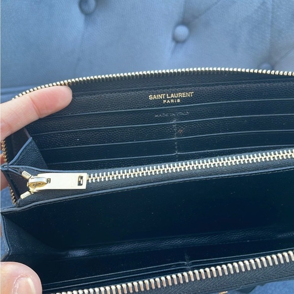 Authentic YSL Yves Saint Laurent black Zippy wallet - Picture 5 of 14